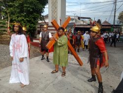 Dibuka Kapolsek Ambarawa AKP Abdul Mufid, Ratusan Jemaat dari 22 Gereja di Kec Ambarawa Ikuti “Pawai Paskah 2023”