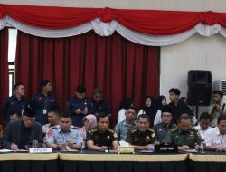 Asisten Intelijen Kejaksaan Tinggi Riau dan Asisten Tindak Pidana Umum Kejaksaan Tinggi Riau Hadiri Pertemuan Komisi II DPR RI dengan Pemprov Riau