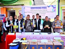 Ribuan Botol Obat Tradisional Ilegal Bernilai Rp2,4 Miliar Ditemukan di Kampar, Pelaku DPO